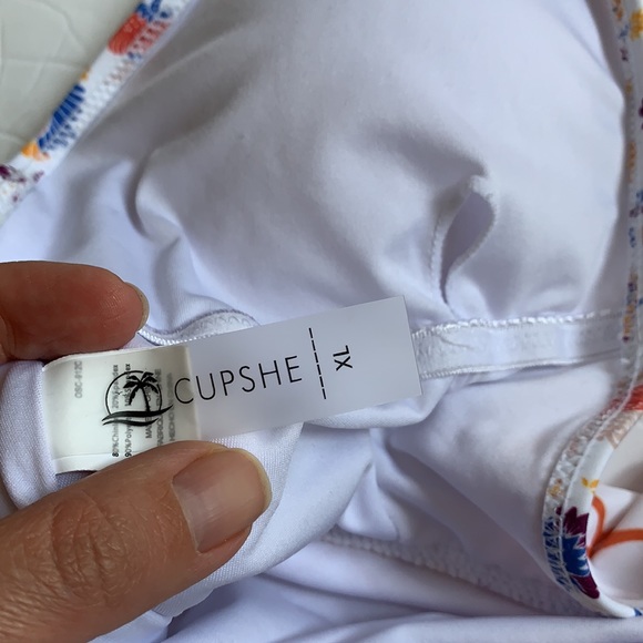 CUPSHE *missing orange belt* Low Chest Swimsuit - Picture 10 of 10